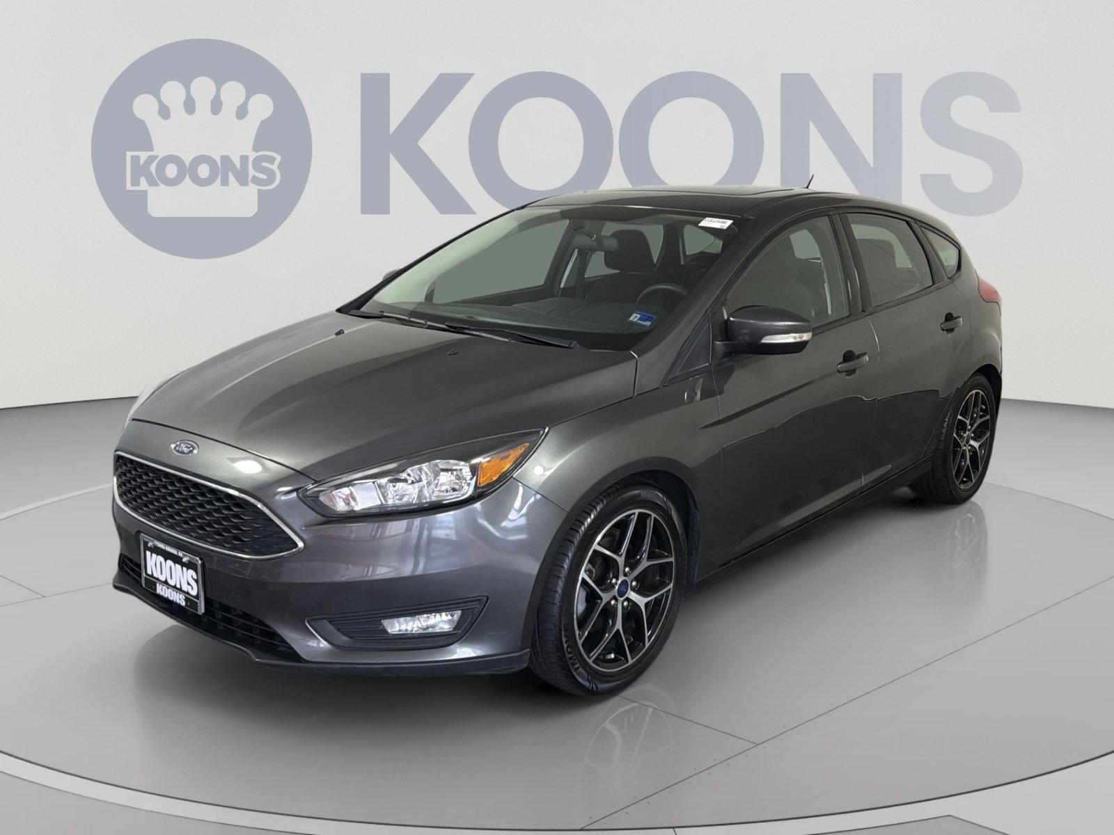 Used 2018 Ford Focus SEL FWD image 1