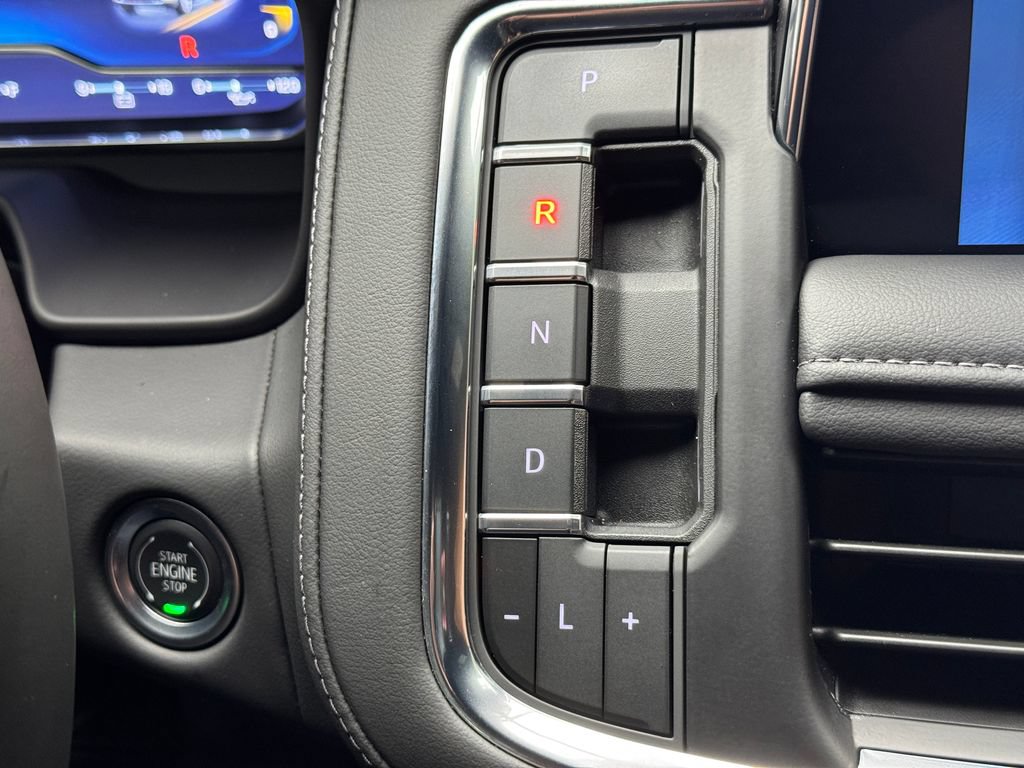 Used 2024 Chevrolet Tahoe Z71 AWD/4WD image 23