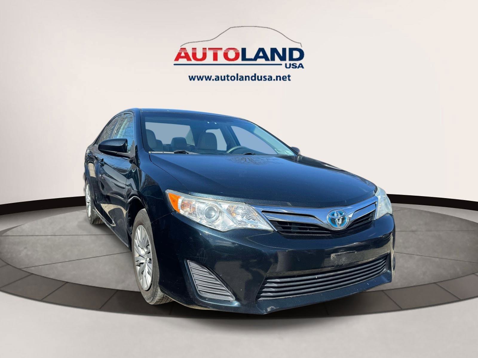 Used 2014 Toyota Camry LE image 2