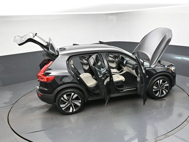 Used 2023 Volvo XC40 B5 Ultimate w/ Protection Package Premier AWD/4WD image 48