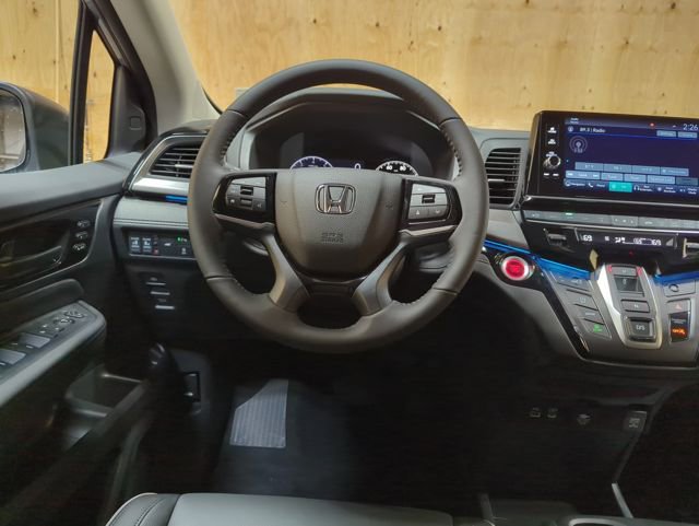 New 2026 Honda Odyssey Touring image 14