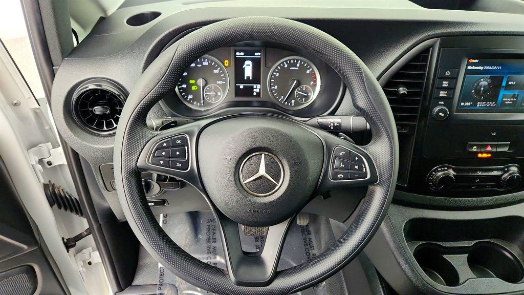 Used 2023 Mercedes-Benz Metris image 13