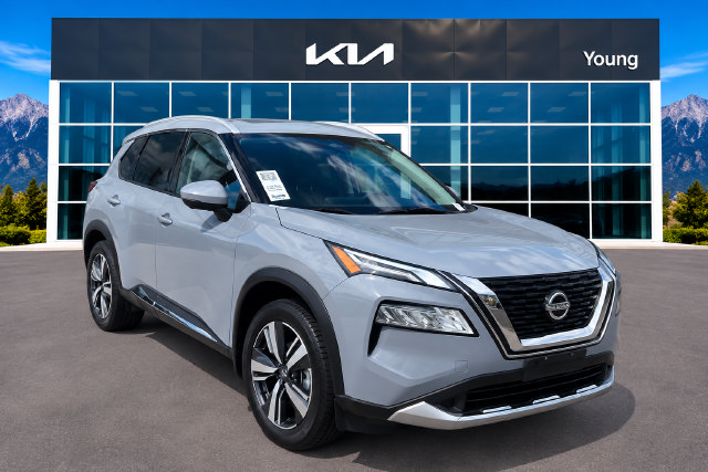 Used 2023 Nissan Rogue Platinum AWD/4WD image 1
