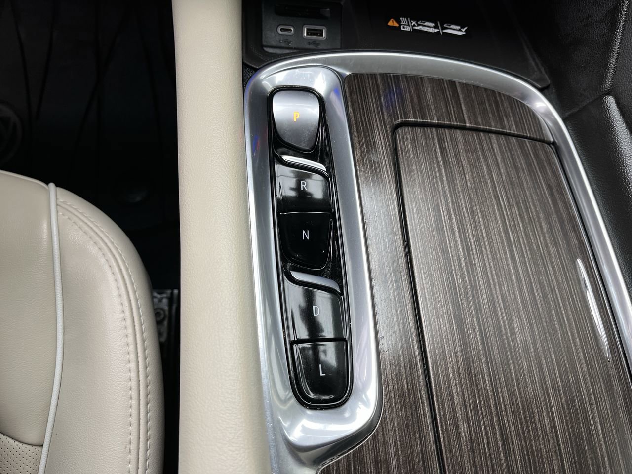 Certified 2023 Buick Enclave Avenir w/ Trailering Package, 5000 lbs. AWD/4WD image 29