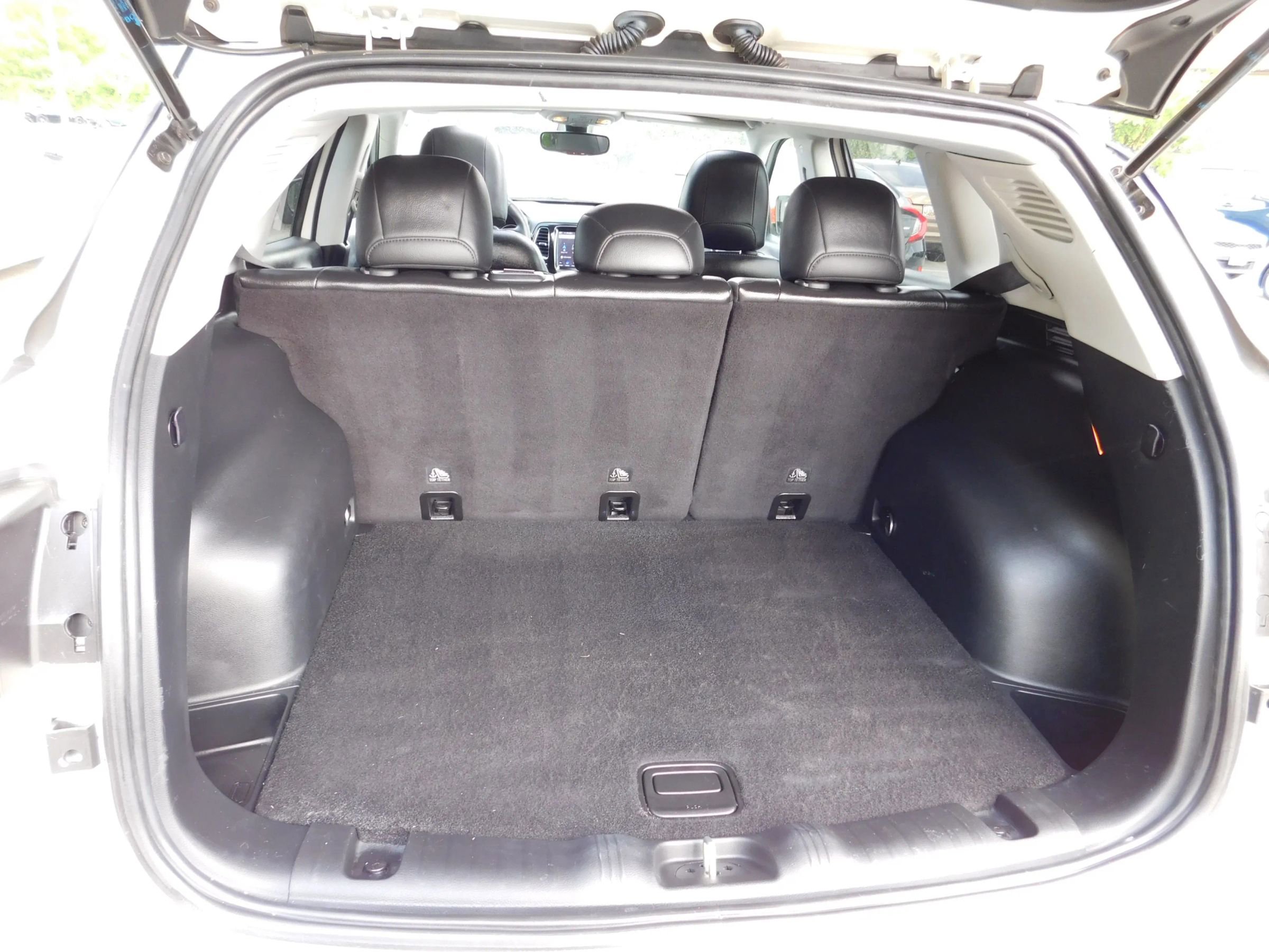 Used 2020 Jeep Compass Limited AWD/4WD image 8