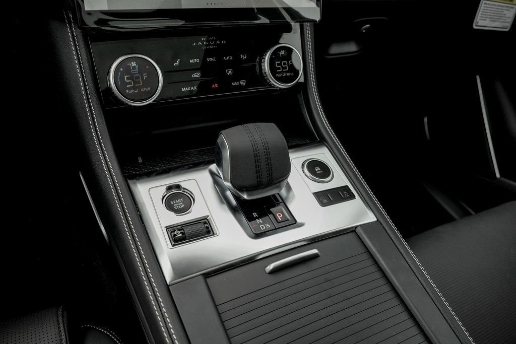 New 2026 Jaguar F-PACE R-Dynamic S image 15