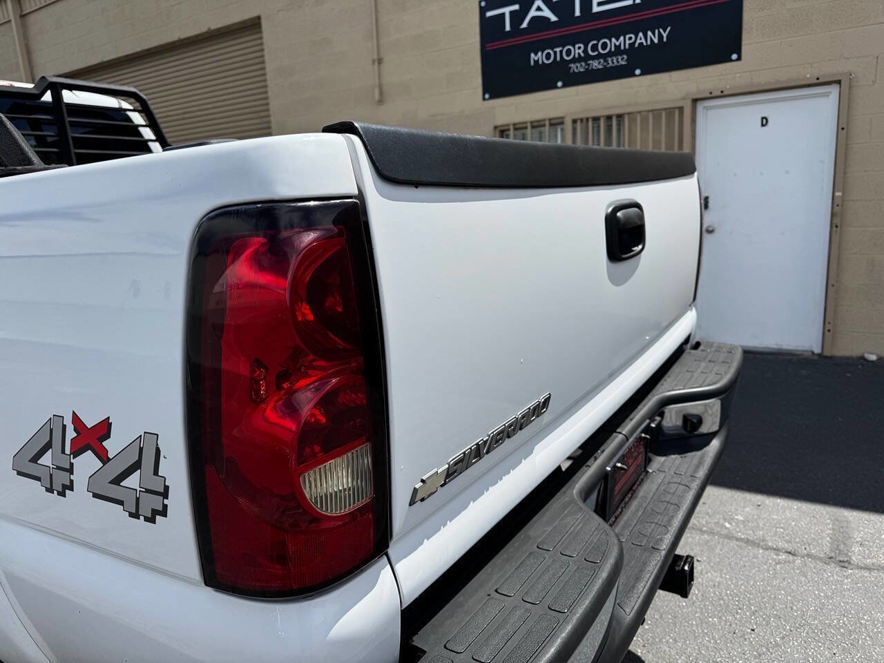 Used 2006 Chevrolet Silverado 2500 W/T w/ Skid Plate Package AWD/4WD image 21