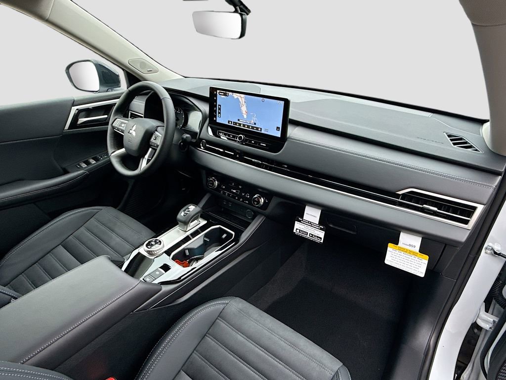 New 2026 Mitsubishi Outlander AWD image 31