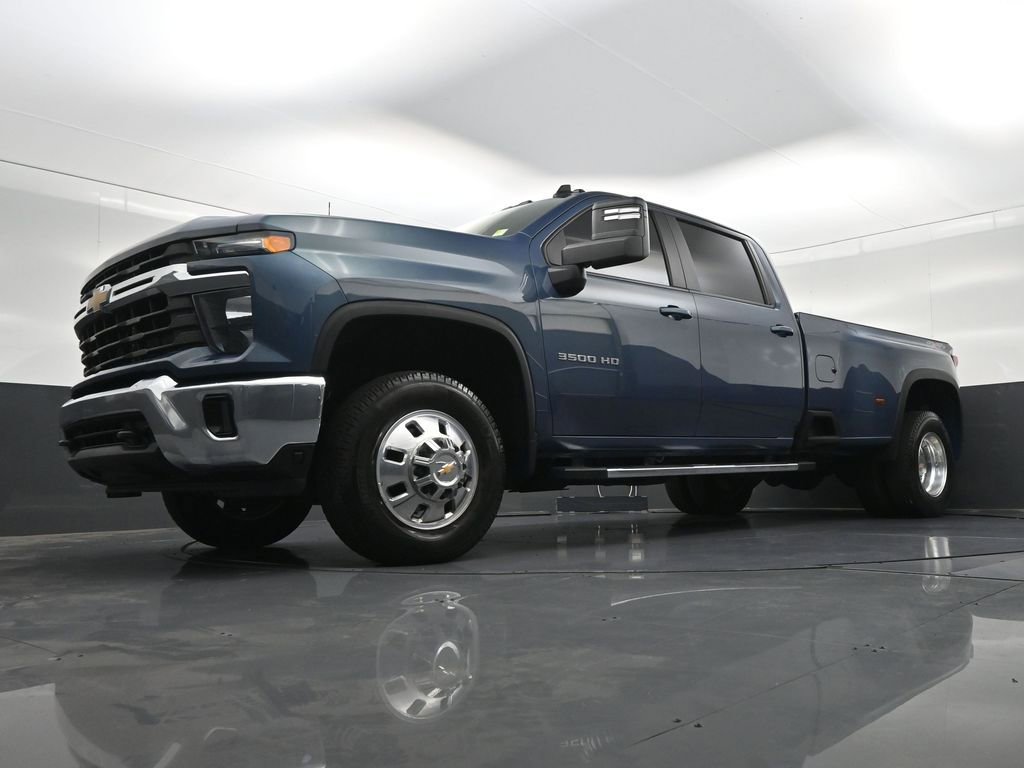 Used 2026 Chevrolet Silverado 3500 LT AWD/4WD image 27