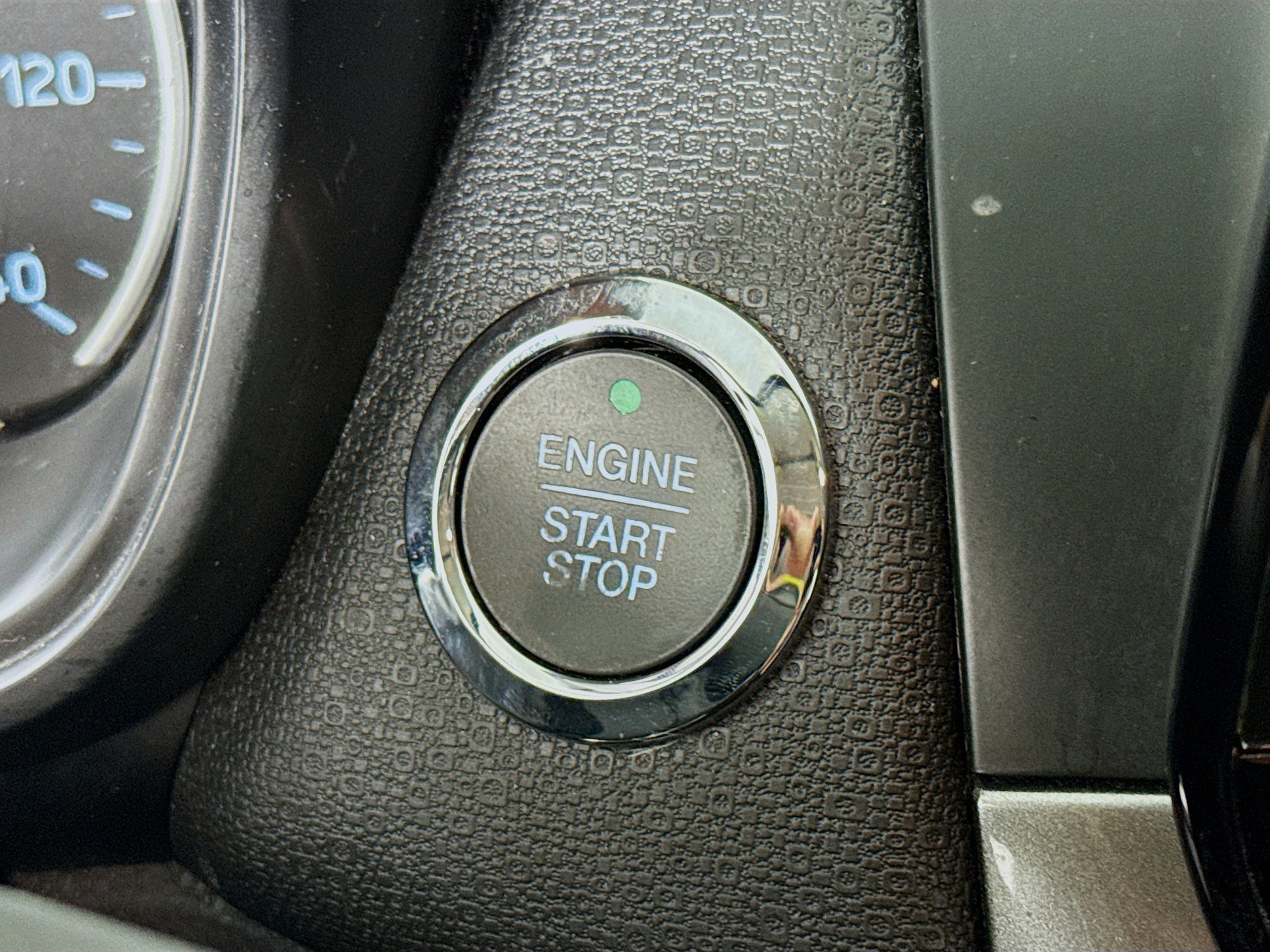 Used 2018 Ford EcoSport SE w/ SE Convenience Package image 20