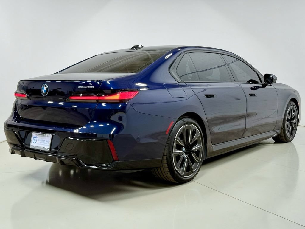 Used 2023 BMW i7 xDrive60 AWD/4WD image 11