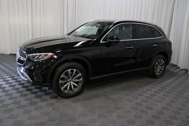 New 2026 Mercedes-Benz GLC 300 4MATIC image 3