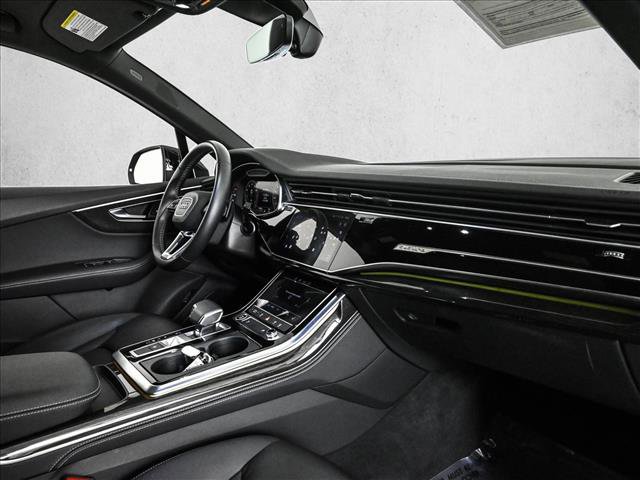 Used 2025 Audi Q7 3.0T Premium Plus image 24