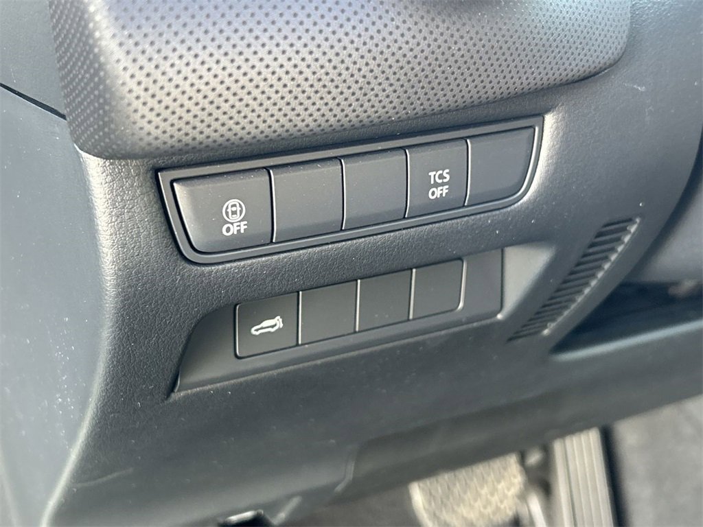 Certified 2025 MAZDA CX-50 AWD 2.5 S w/ Premium Package image 17