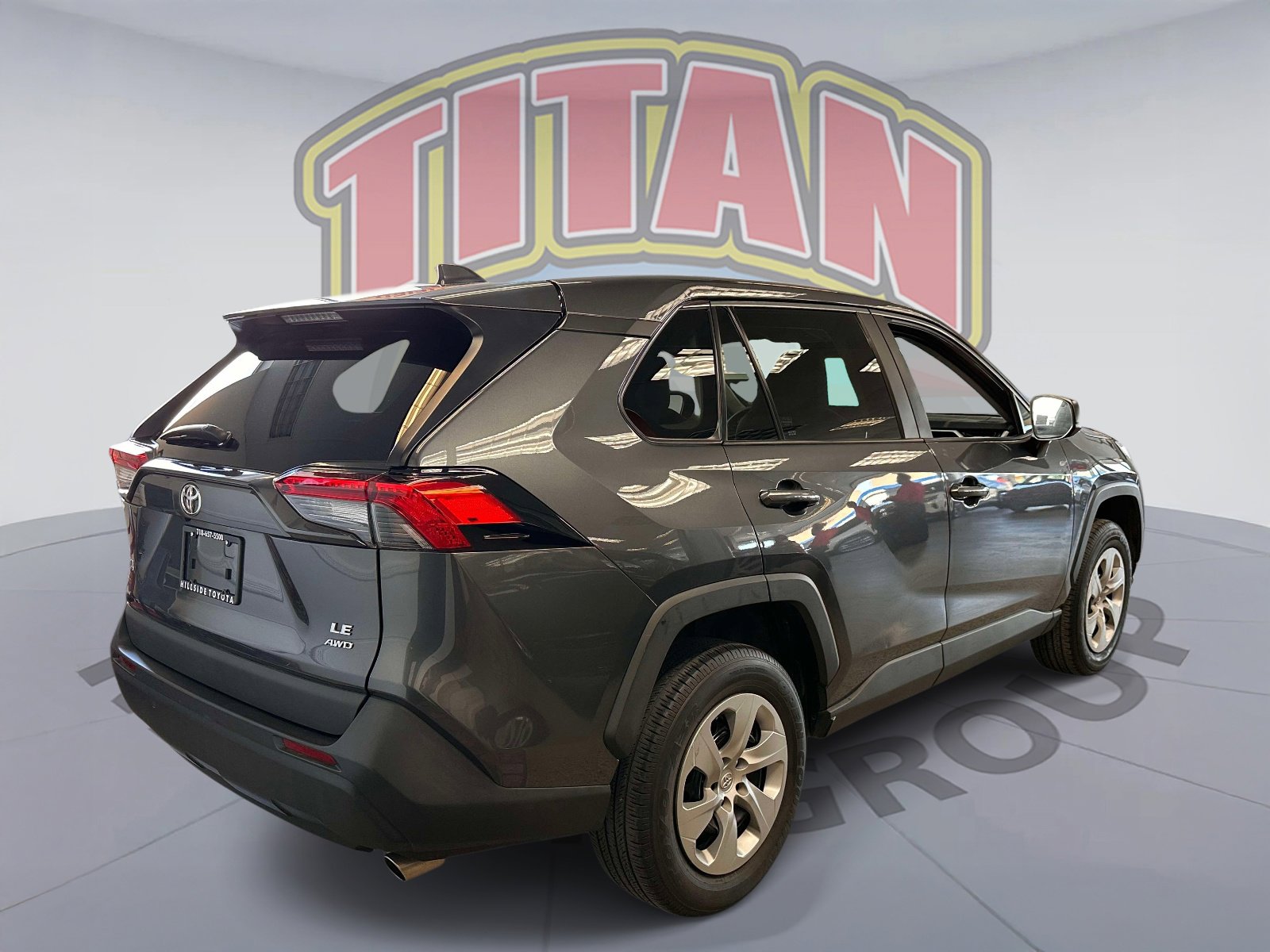 Used 2023 Toyota RAV4 LE AWD/4WD image 3
