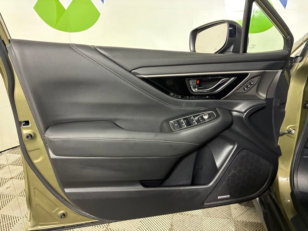 Used 2021 Subaru Outback Limited image 19