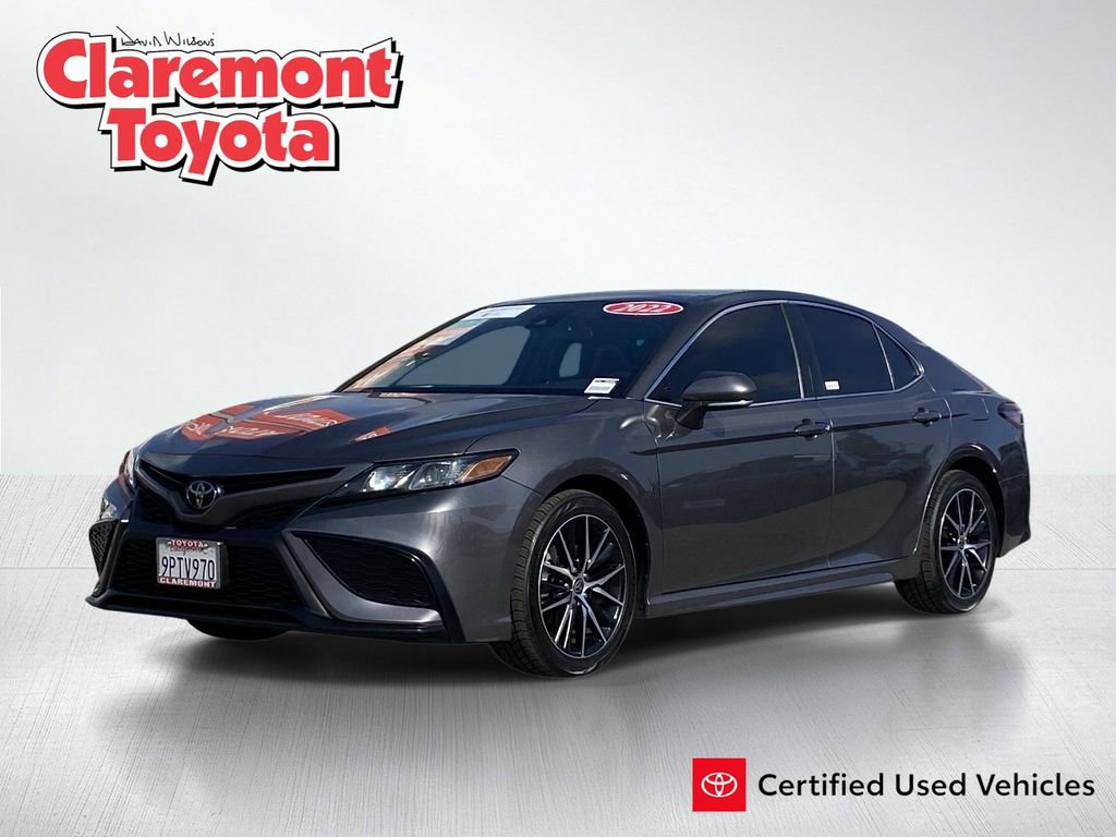 Certified 2022 Toyota Camry SE FWD image 1