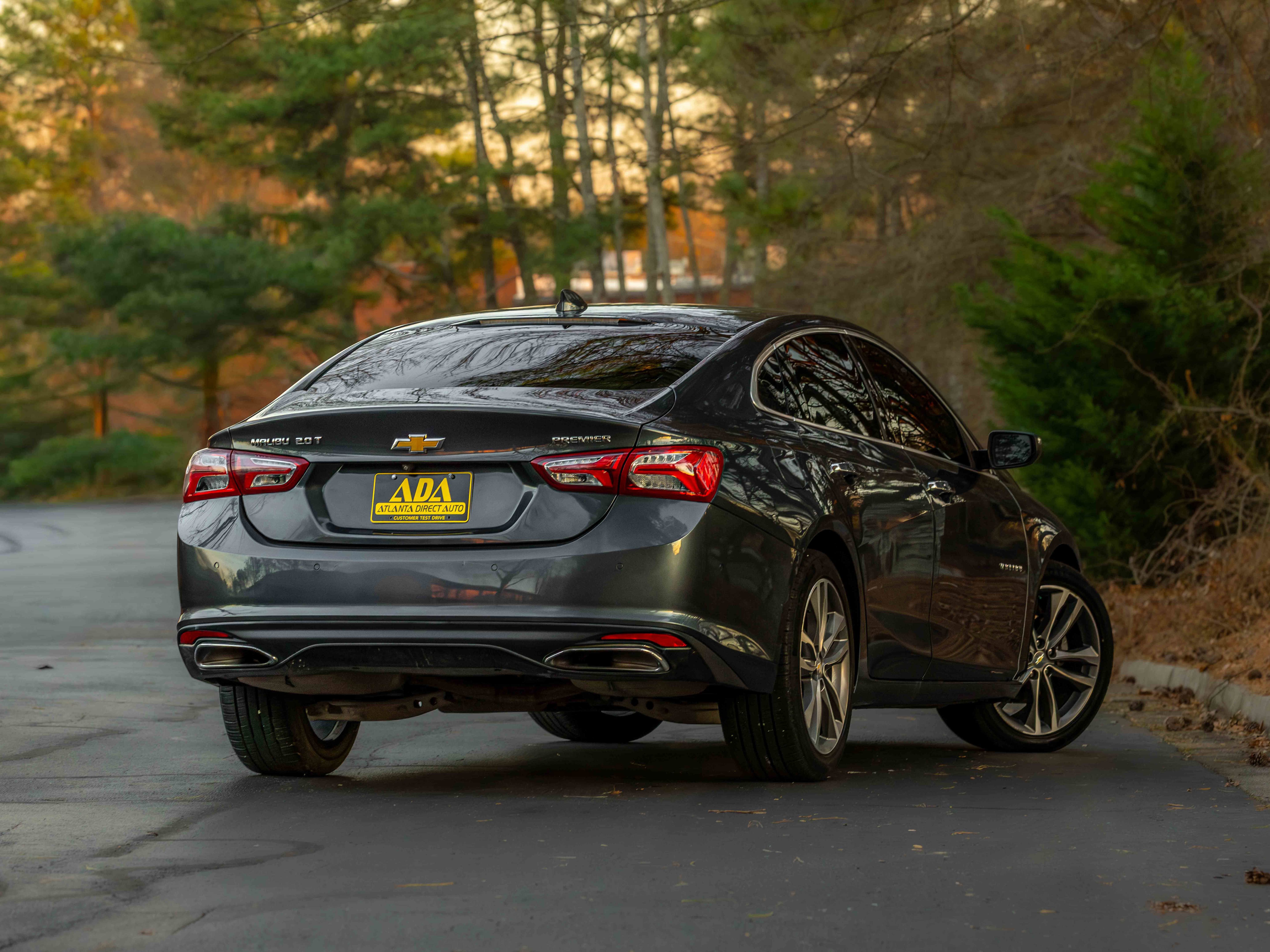 Used 2019 Chevrolet Malibu Premier w/ Sun and Wheel Package image 4