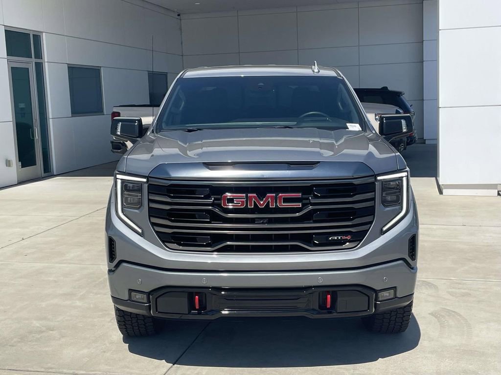 Used 2024 GMC Sierra 1500 AT4 w/ Technology Package AWD/4WD image 3