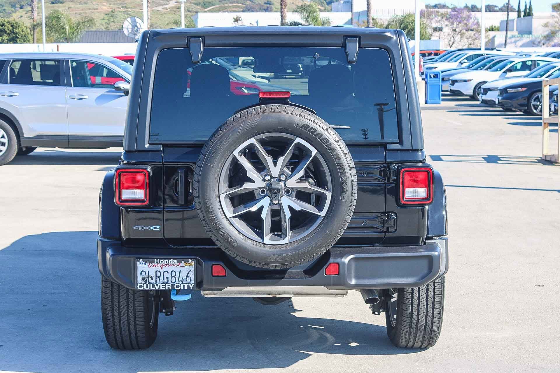 Used 2024 Jeep Wrangler Sport S w/ Technology Group image 8