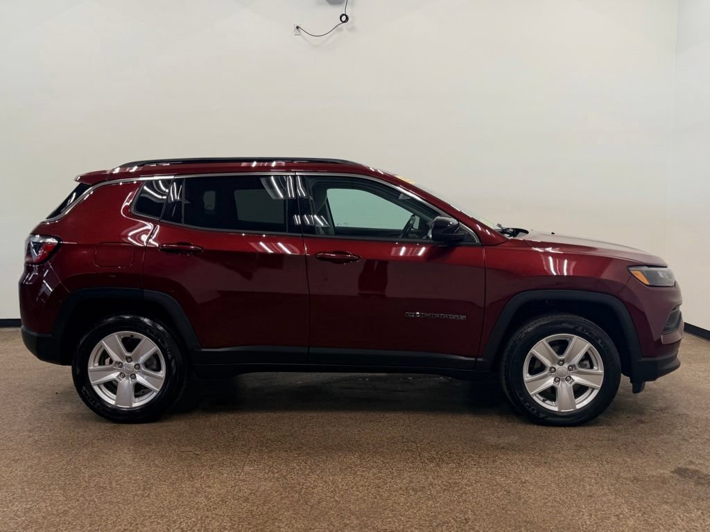 Used 2022 Jeep Compass Latitude w/ Convenience Group AWD/4WD image 7