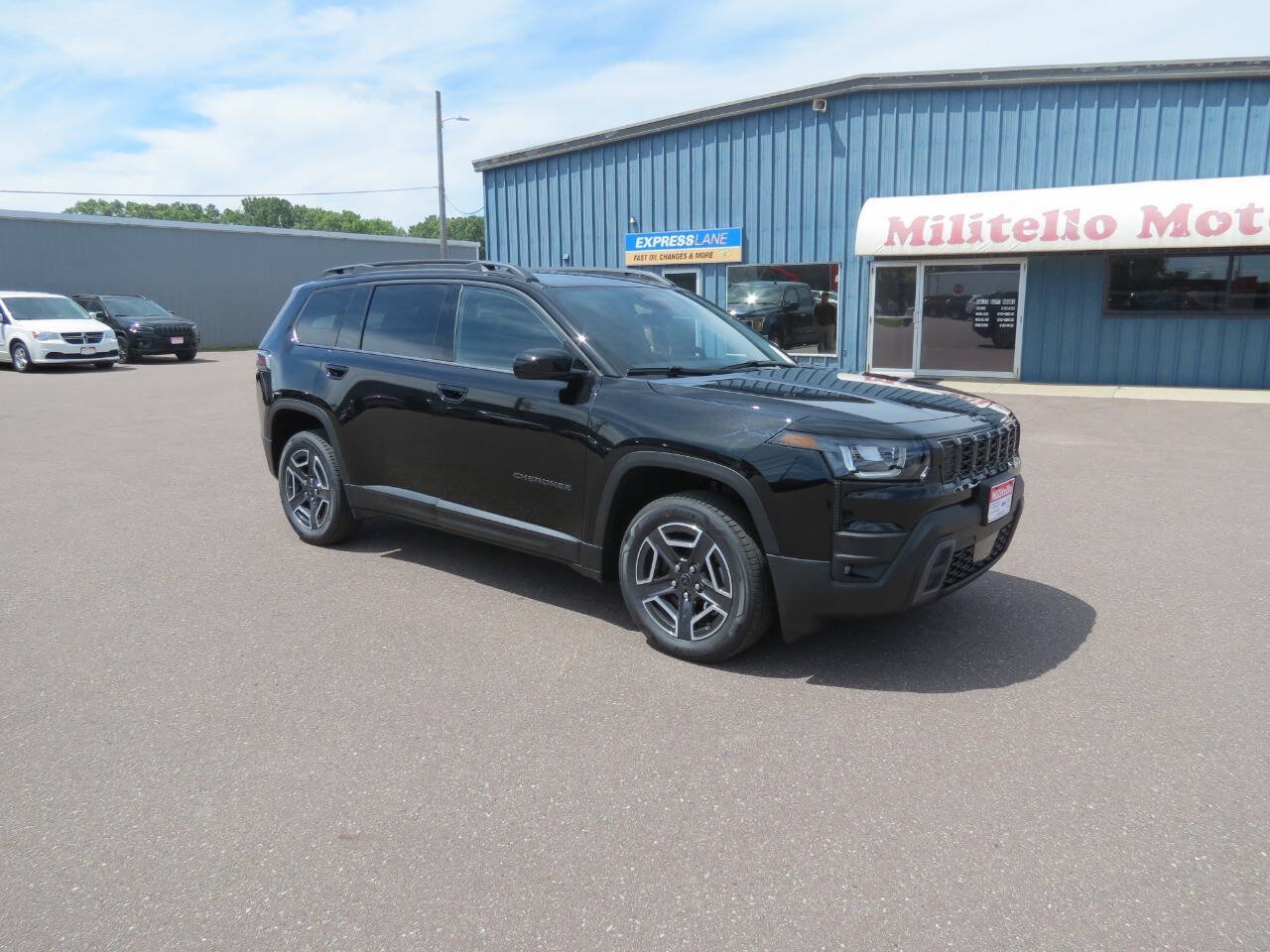 New 2026 Jeep Cherokee Laredo AWD/4WD image 2