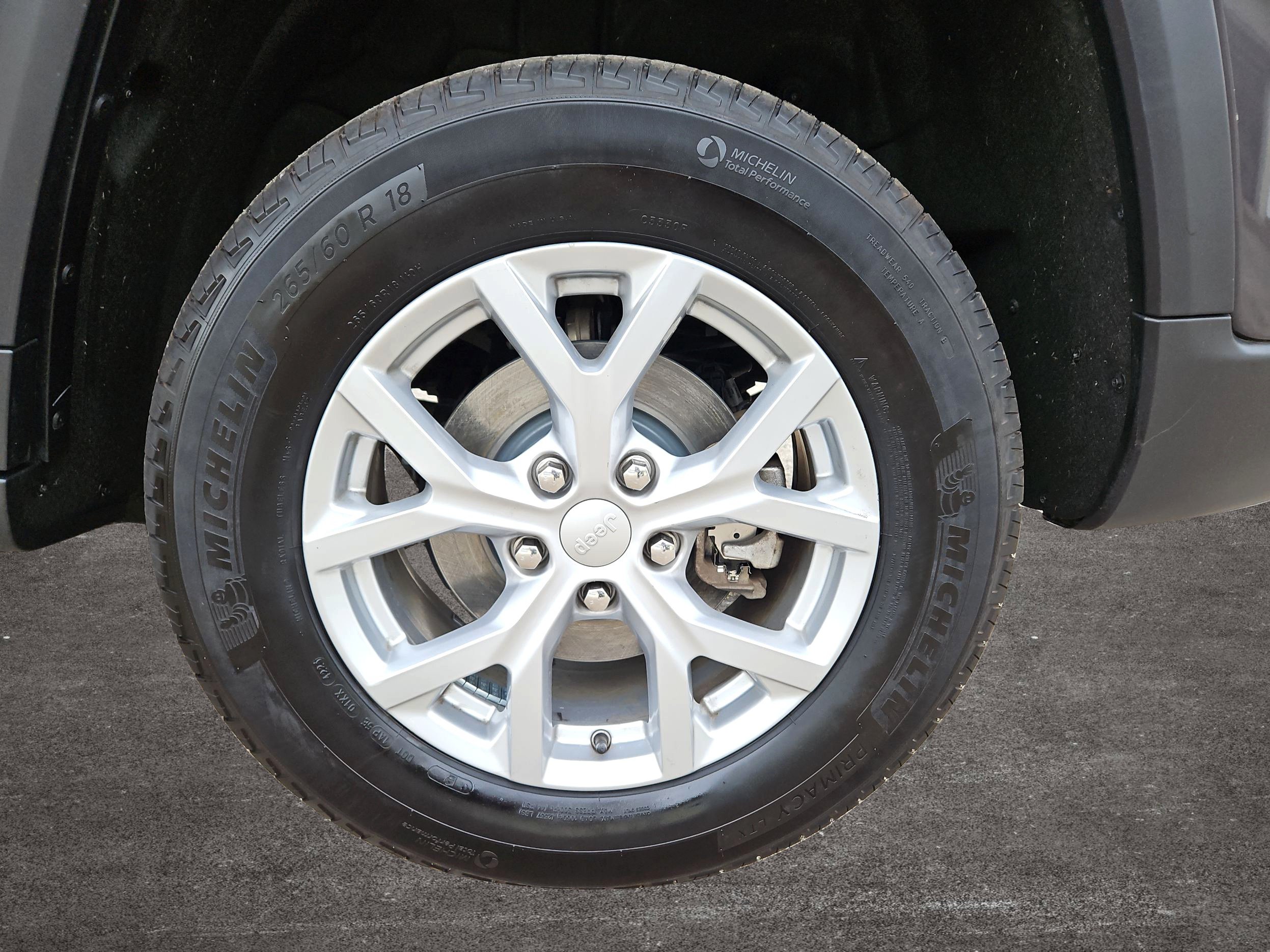 Used 2023 Jeep Grand Cherokee Limited RWD image 35