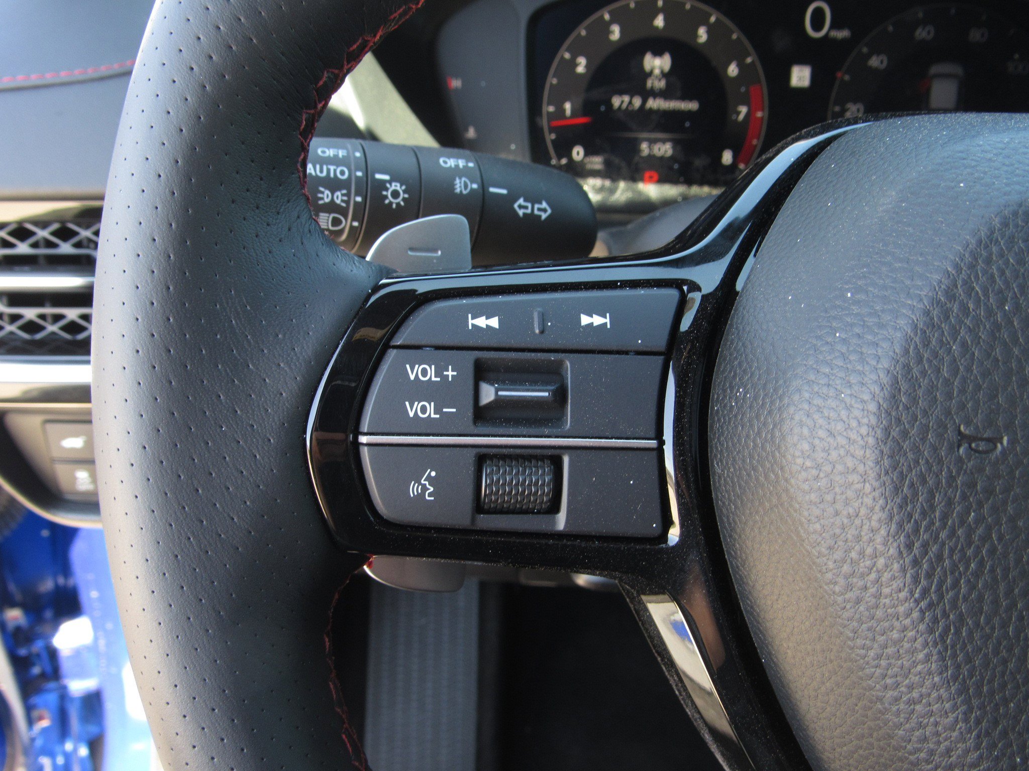 Certified 2025 Acura ADX A-Spec image 27