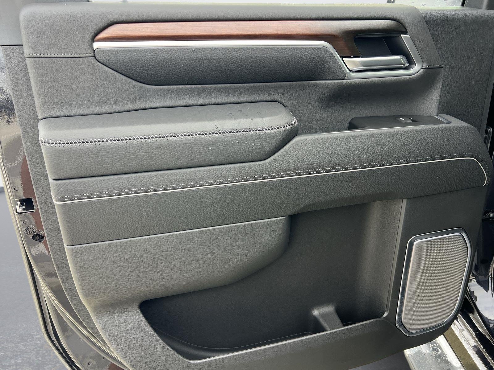 New 2026 GMC Sierra 3500 Denali AWD/4WD image 25