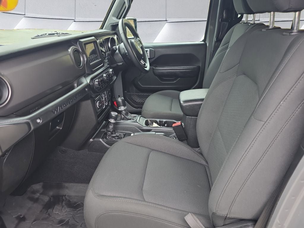 Used 2023 Jeep Wrangler Unlimited Sport w/ Cold Weather Group AWD/4WD image 17