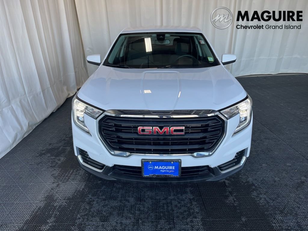 Used 2023 GMC Terrain SLE image 30