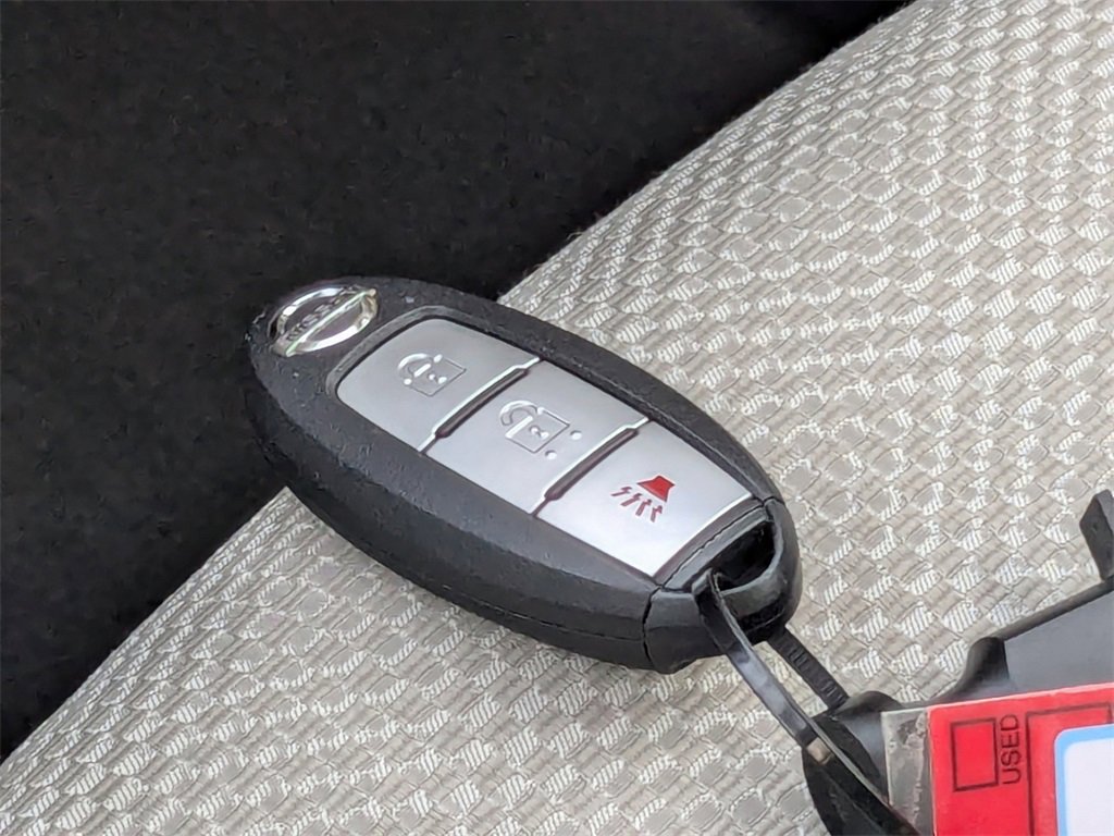 Used 2020 Nissan Rogue Sport SV image 36