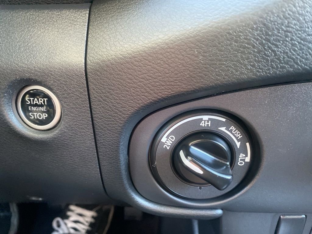 Used 2023 Nissan Frontier SV w/ Technology Package image 25