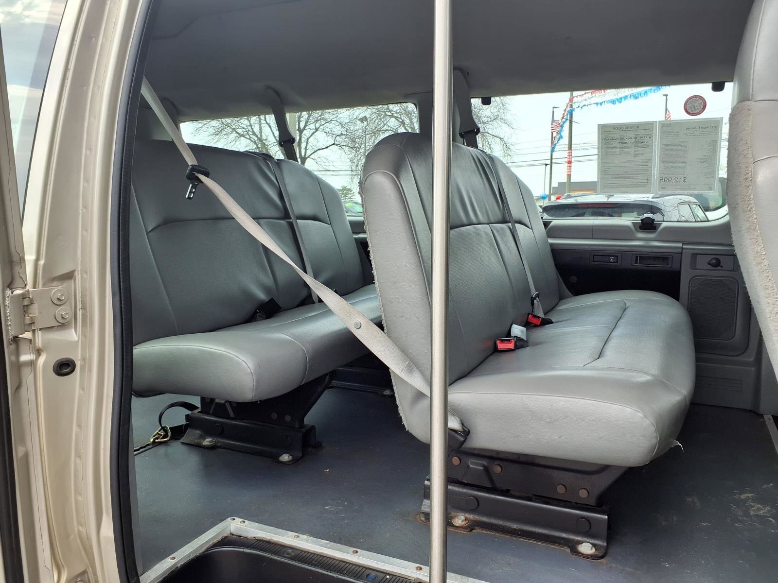 Used 2013 Ford E-350 and Econoline 350 XL image 5