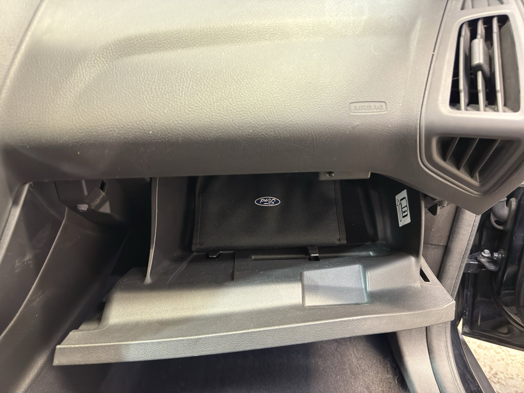 Used 2016 Ford Focus SE FWD image 23