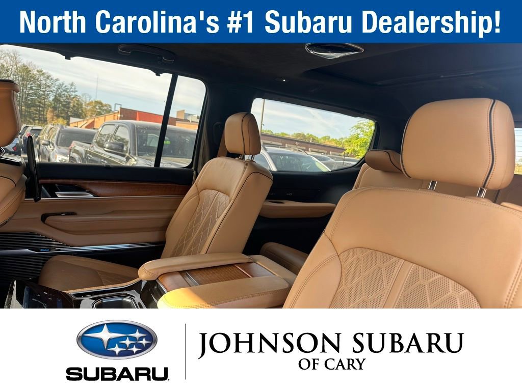 Used 2022 Jeep Grand Wagoneer Series III w/ Rear Seat Video Group 1 image 27