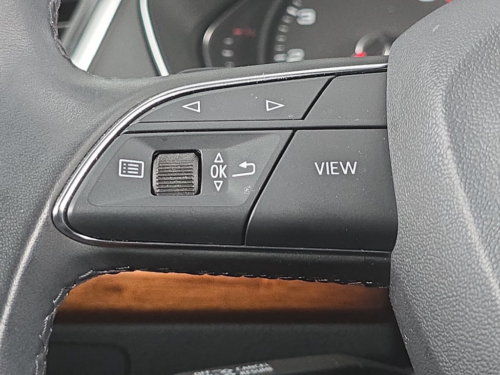 Used 2023 Audi Q5 2.0T Premium w/ Convenience Package AWD/4WD image 12