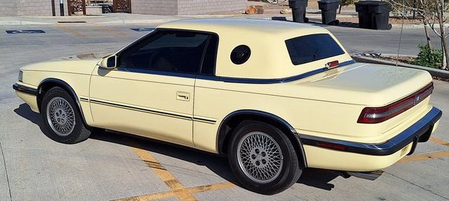 Used 1991 Chrysler TC by Maserati image 3