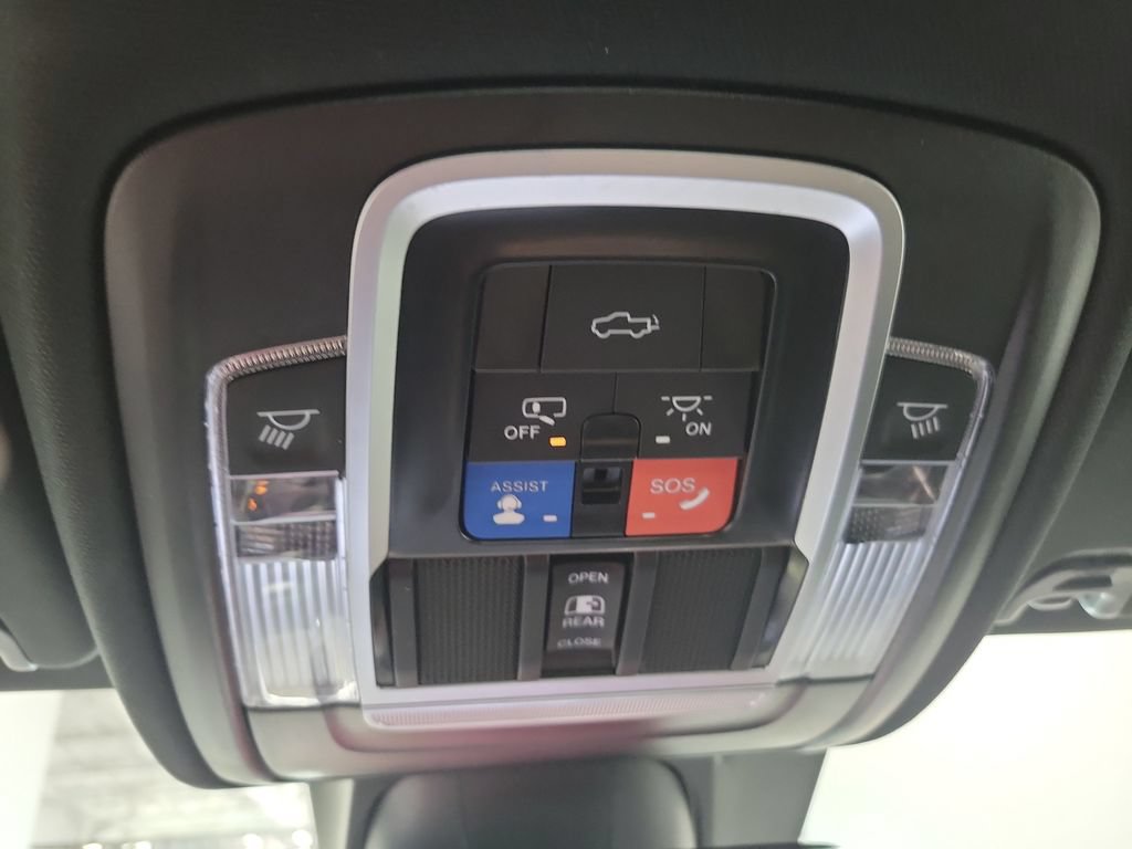 Used 2023 RAM 1500 Laramie AWD/4WD image 44