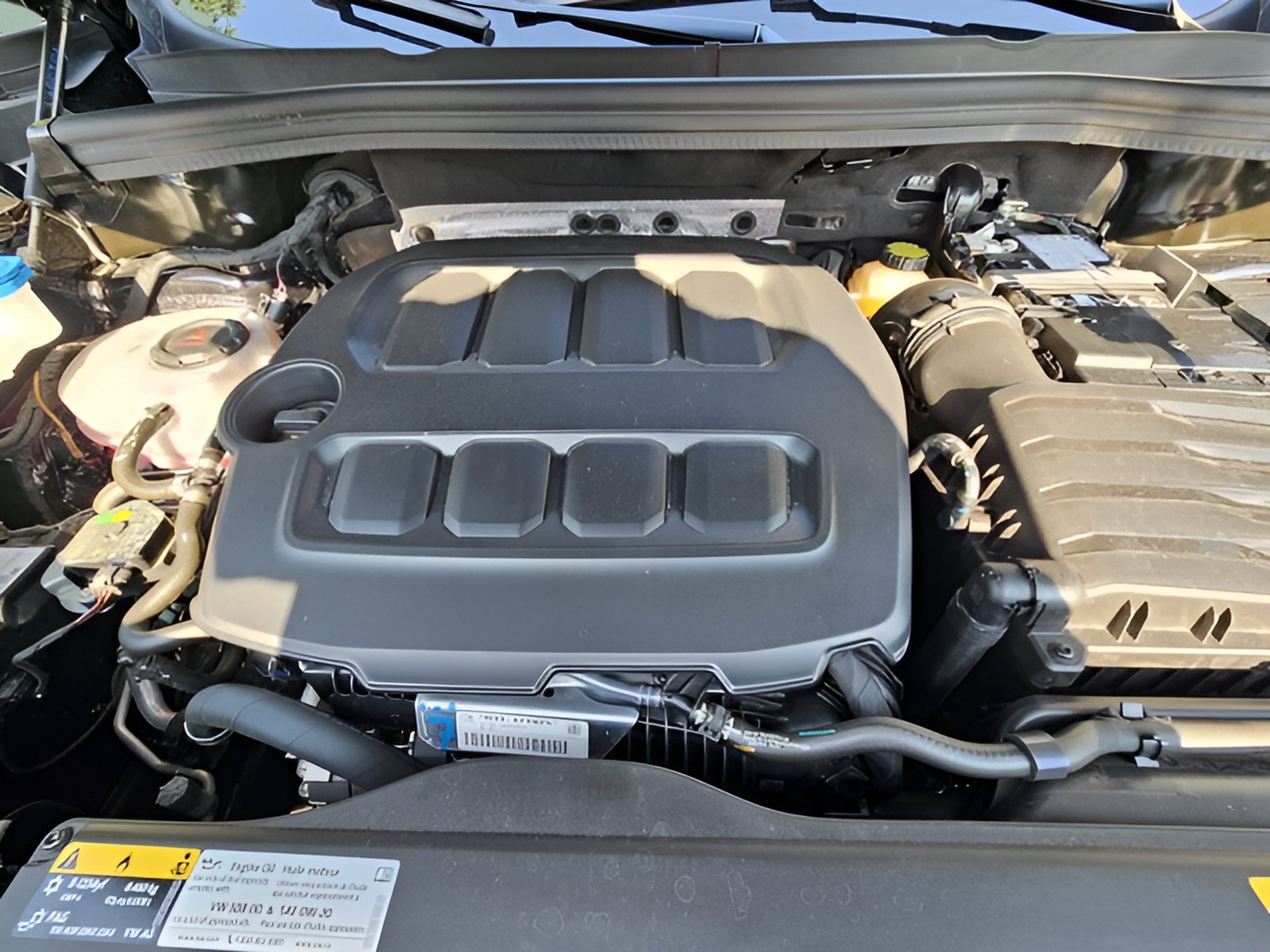 Certified 2026 Volkswagen Tiguan SE R-Line AWD/4WD image 25