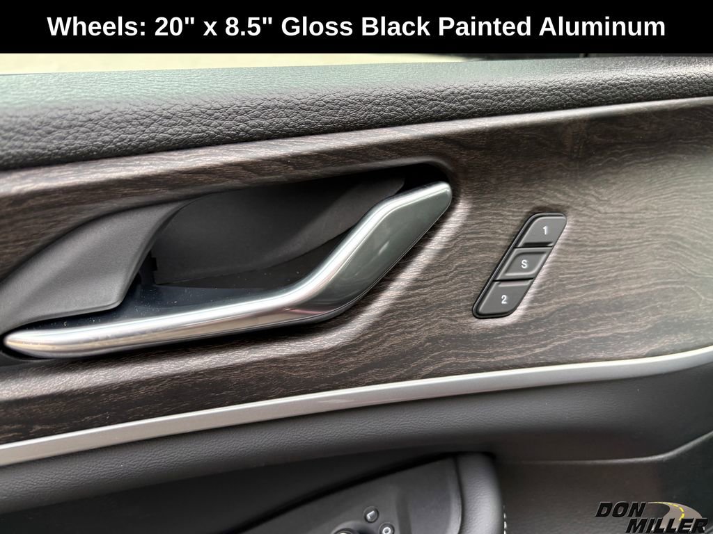 New 2025 Jeep Grand Cherokee Limited w/ Black Appearance Package image 11