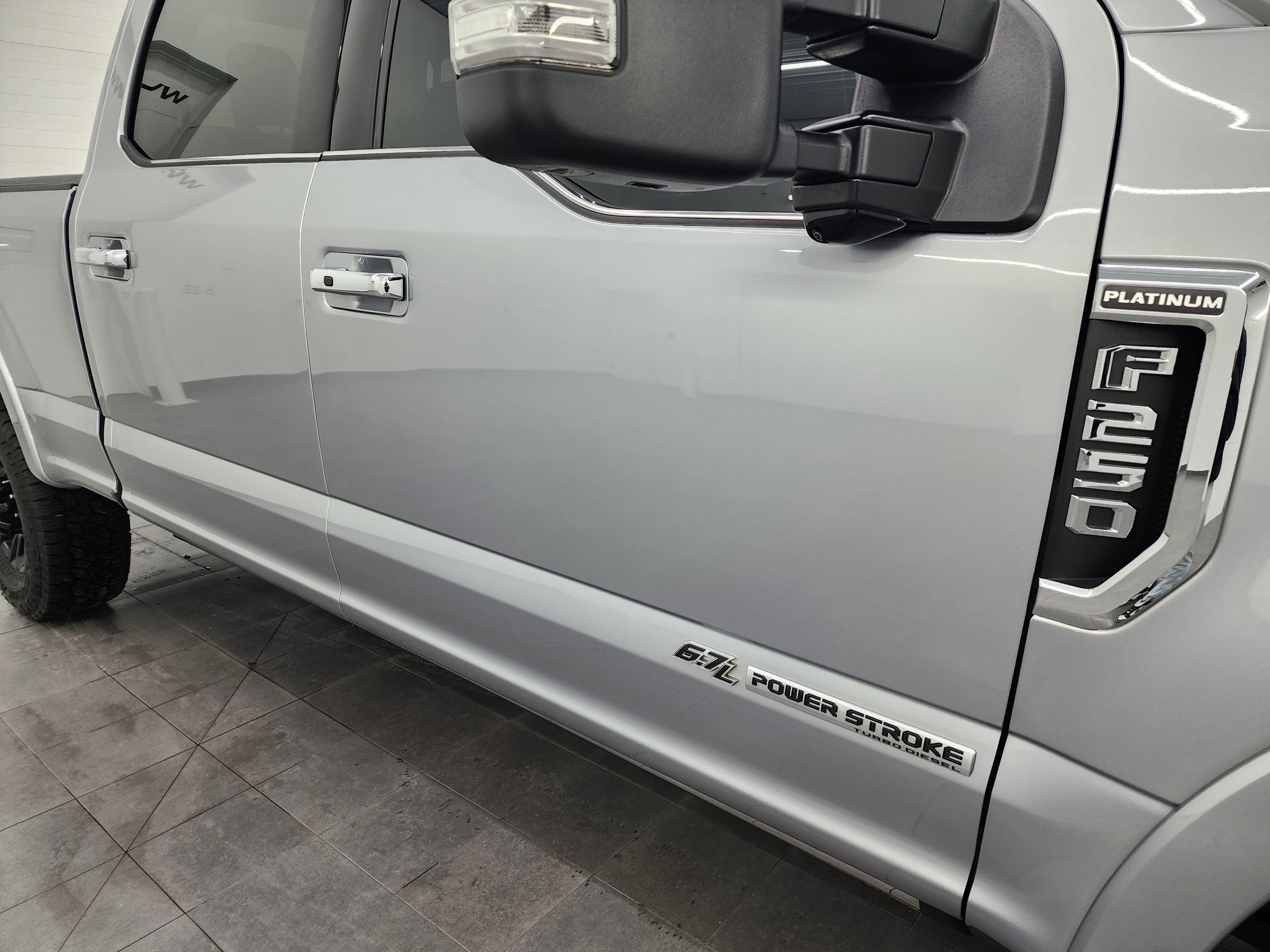 Used 2022 Ford F250 Platinum w/ Tremor Off-Road Package image 28