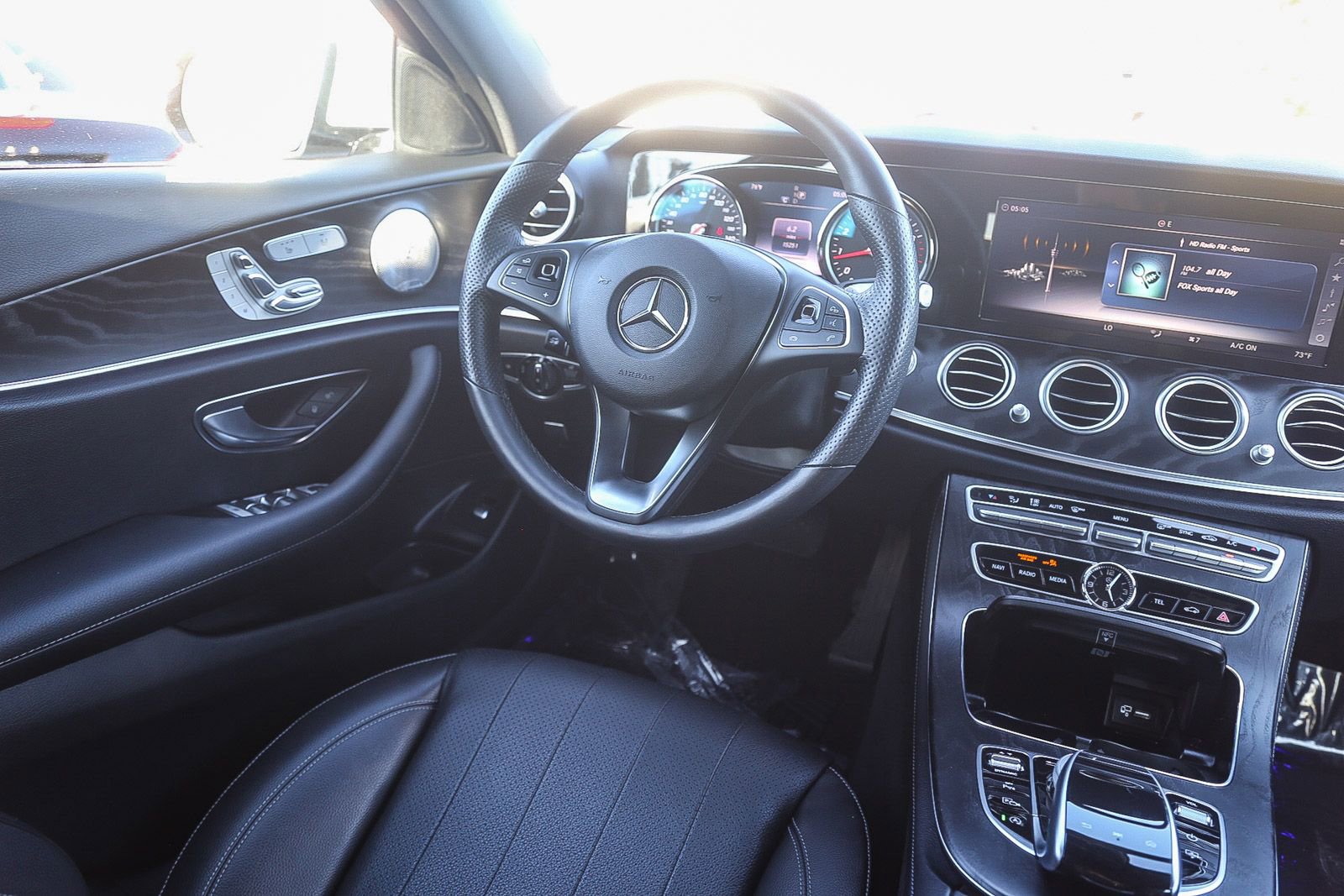 Used 2018 Mercedes-Benz E 300 w/ Premium 3 Package (Q03) image 16
