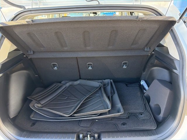 Certified 2025 Hyundai Venue SE image 34