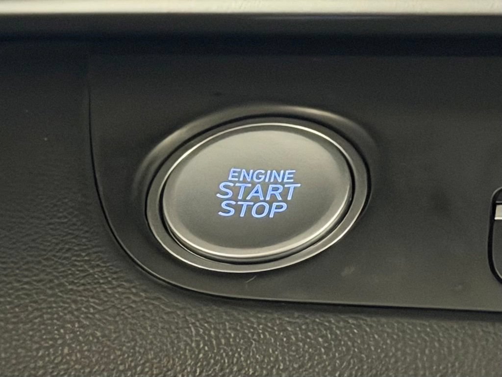 Certified 2024 Hyundai Elantra SEL w/ Convenience Package FWD image 23