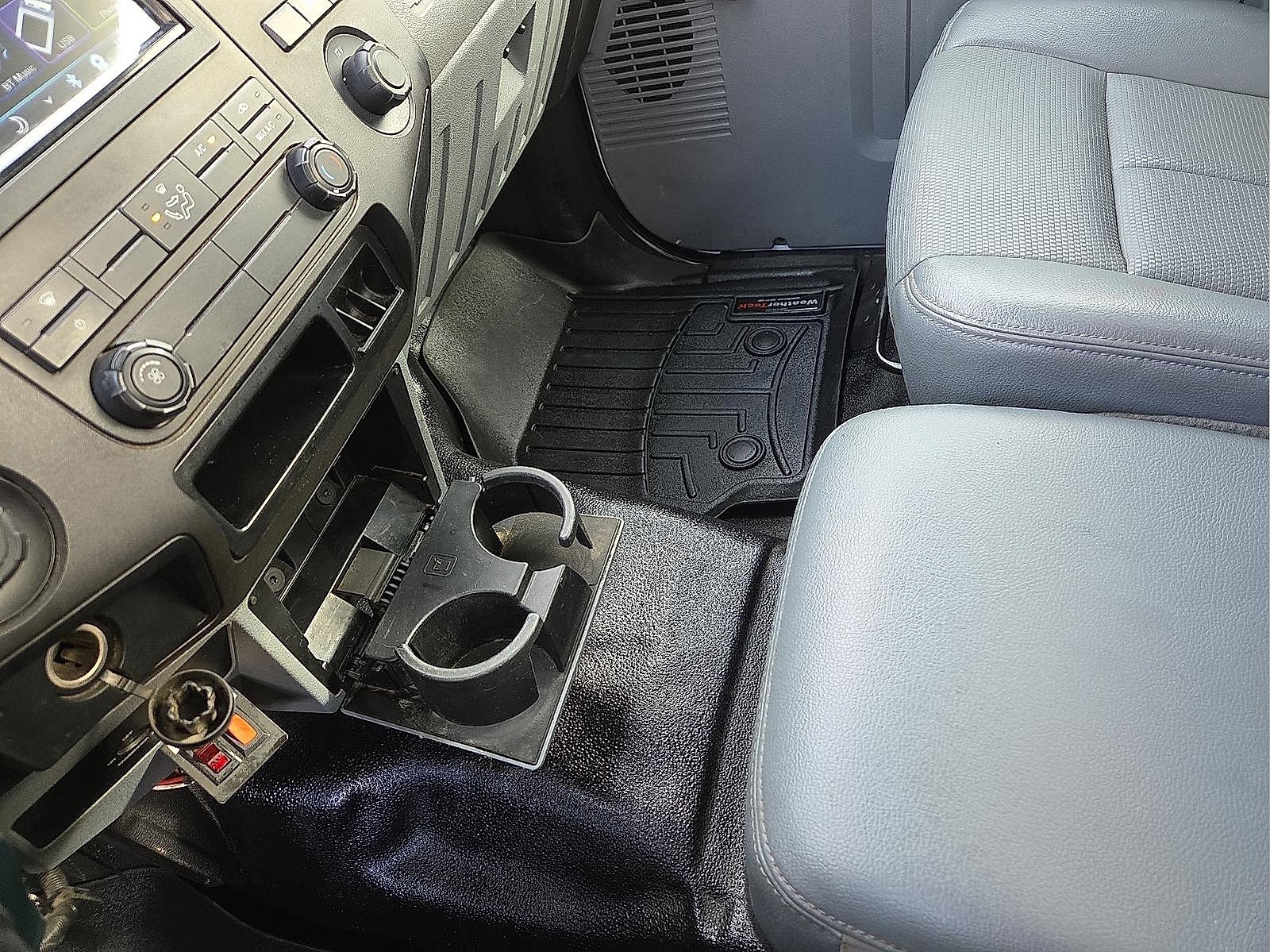 Used 2015 Ford F250 XL image 25