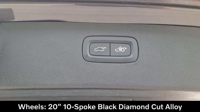 Certified 2024 Volvo XC90 B6 Plus image 14