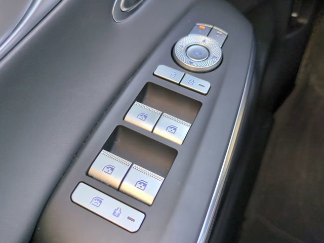 Certified 2025 Genesis GV70 2.5T w/ Sport Prestige Package image 24