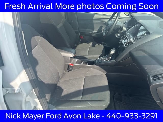 Used 2018 Ford Focus SEL w/ Cold Weather Package FWD image 10
