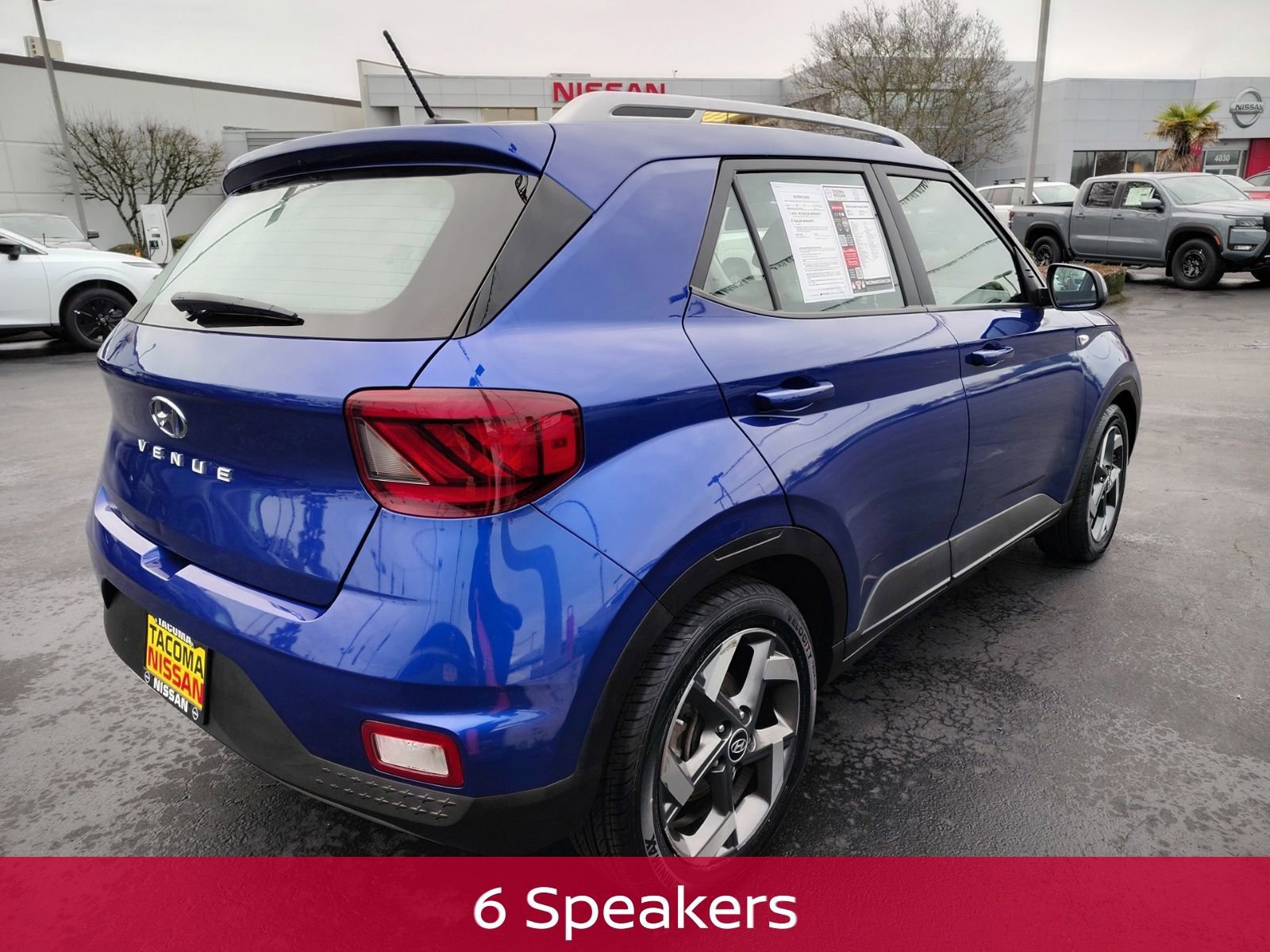 Used 2023 Hyundai Venue Limited w/ Cargo Package image 4